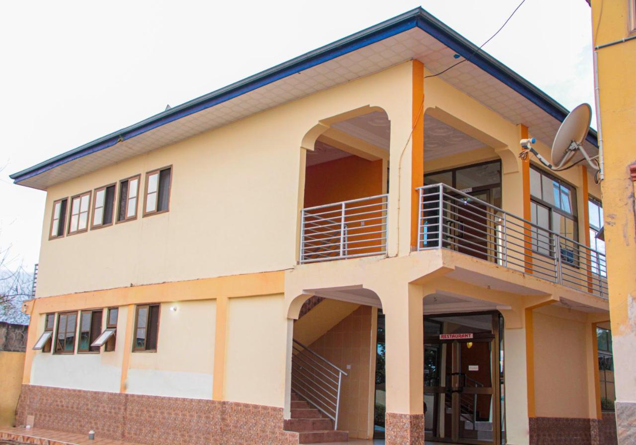 Nbangba Hotel Techiman Exterior foto